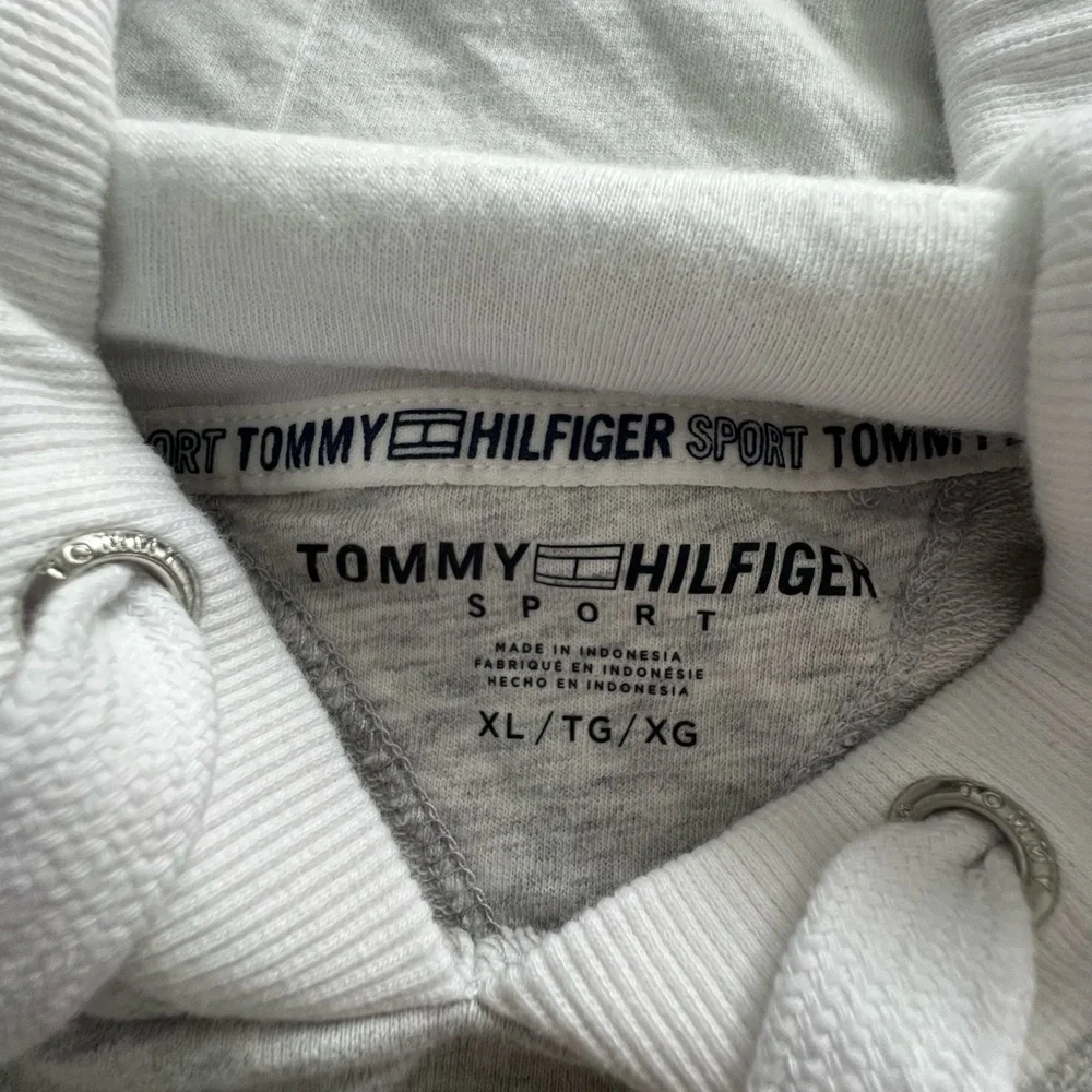 Women’s Tommy Hilfiger Sport Sweatshirt - Picture 2 of 2